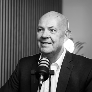 Neil Davies, Experienced CEO in Banking and Finance